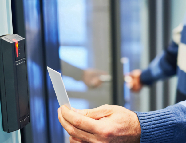 Sécuriser les dépôts de carburant d'entreprises avec le contrôle d'accès