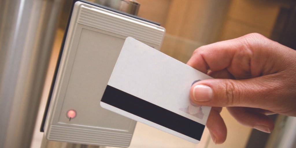 vidéosurveillance pharmacie avec contrôle d'accès