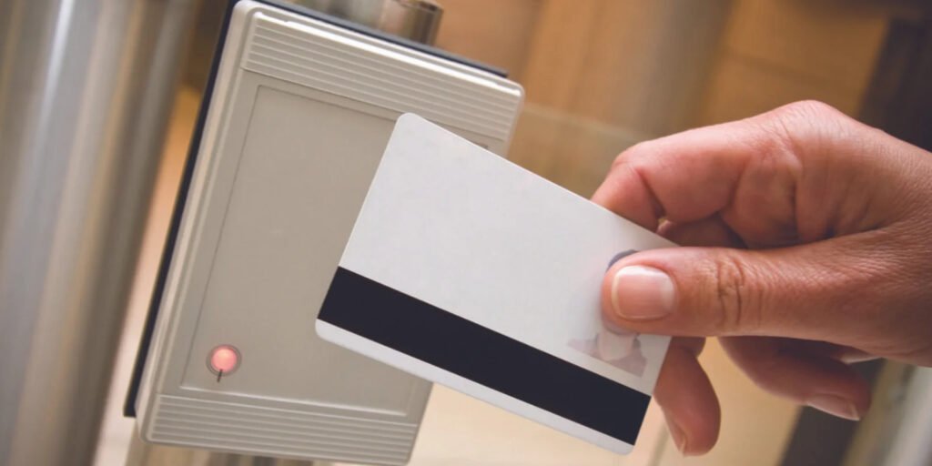 vidéosurveillance pharmacie avec contrôle d'accès